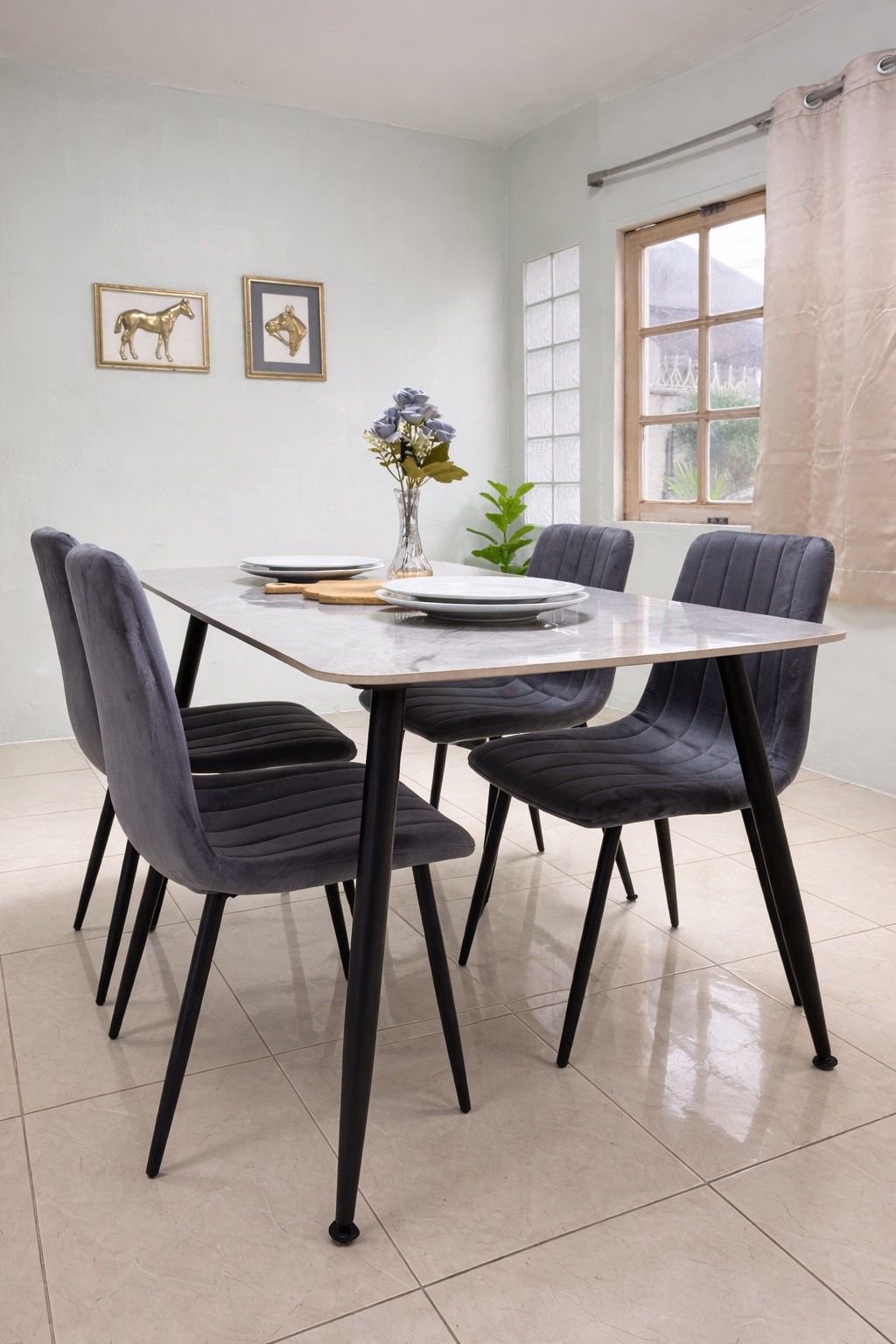 Central House - Image 5